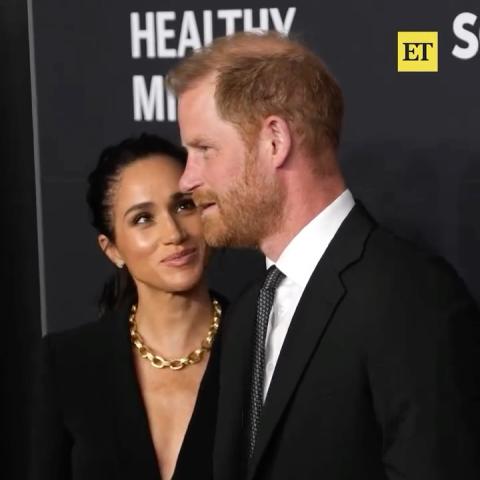 ميغان ماركل تعتمد إطلالة كلاسيكية باللون الأسود في نيويورك