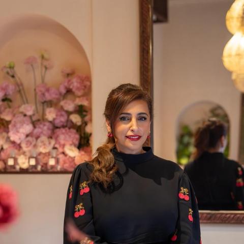 الشيخة بدور القاسمي باطلالة من فالنتينو في بيت اللوال في الشارقة