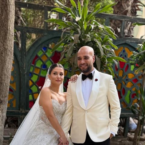 حاتم صلاح وزوجته - صورة من انستقرام