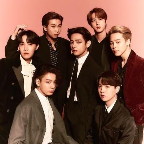 أعضاء فرقة بي تي إس - إكس