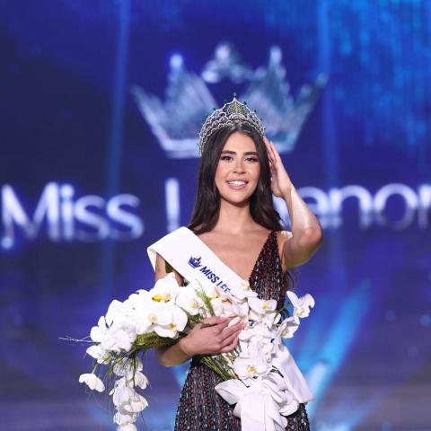 بيرلا حرب تتوّج ملكة جمال لبنان 2025 ونانسي عجرم بأداء حيّ