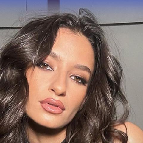 أميرة أديب عن عائلتها