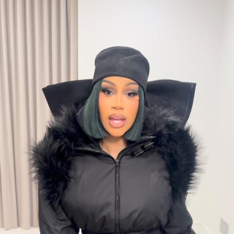 كاردي بي - Cardi B