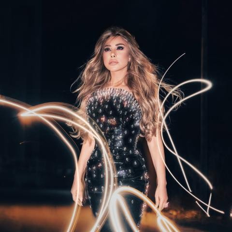 نجوى كرم بإطلالة كريستالية من جان لويس صبجي في قطر  - الصورة من انستغرام نجوى كرم بعدسة محمد سيف