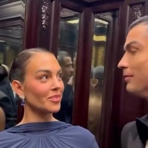 جورجينا رودريغيز في البيت الأبيض بلوك أرشيفي من Guy Laroche