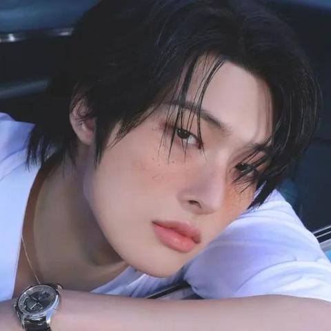 مينجي عضو فرقة ATEEZ