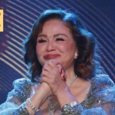 تأثر إلهام شاهين أثناء تكريمها في مهرجان شرم الشيخ للمسرح