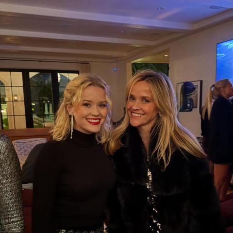 ريس ويذرسبون وابنتها آفا