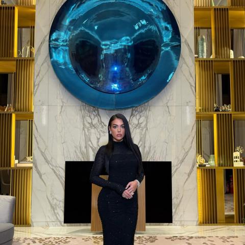 جورجينا رودريغيز تعيد ارتداء فستان Alaia من السنة الماضية