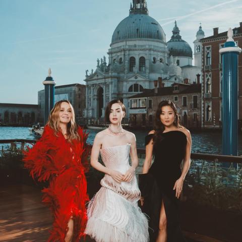 Emily In Paris - مصدر من إنستغرام