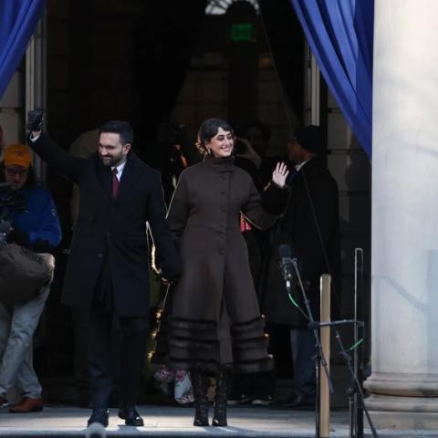 راما دوّاجي بين الماركات العالمية ودعم المصممين العرب - الصورة من موقع علامة Renaissance Renaissance