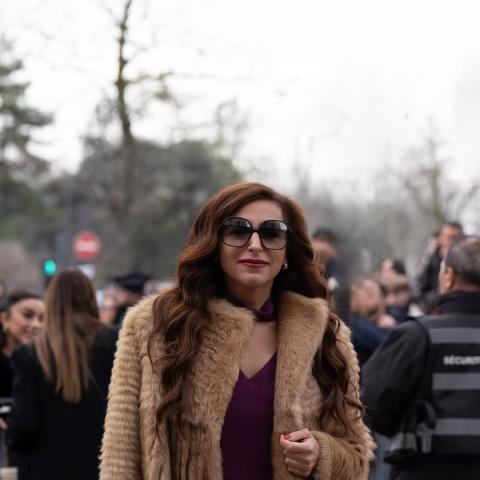 إطلالة شتوية للشيخة بدور القاسمي في عرض فالنتينو بباريس