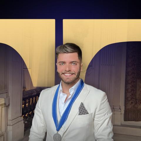 حسين فياض - صورة معدلة من السوشيال ميديا