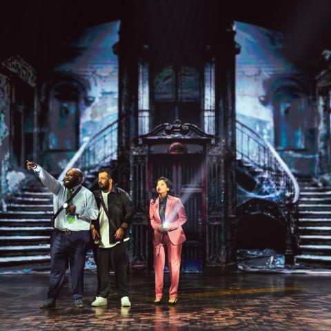 نجوم مسرحية الدور السابع في الكواليس - صورة من السوشيال ميديا