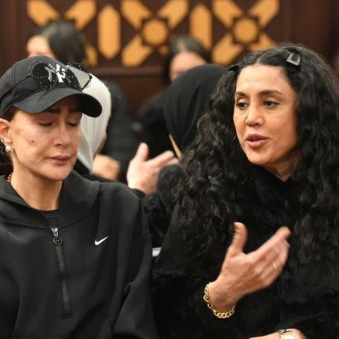 غادة عبد الرازق في عزاء والد مي عمر