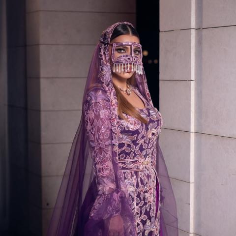 أصالة باطلالة تراثية مع البرقع بتوقيع اماراتي