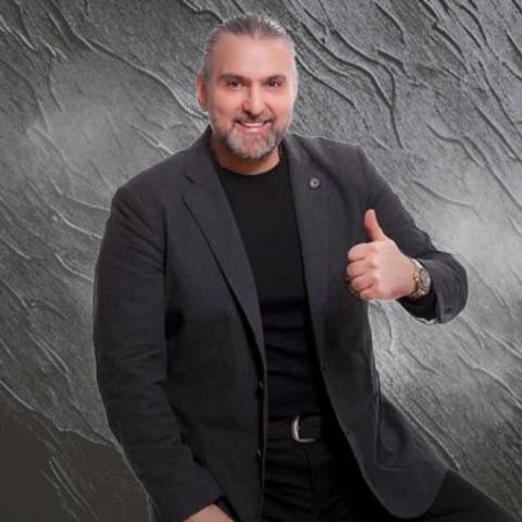 زياد صالح - صورة معدلة من فيسبوك