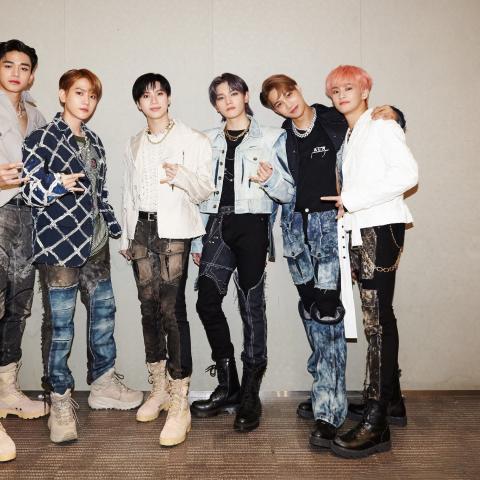 عقدة SuperM تحل على جميع الأعضاء - صورة من انستقرام