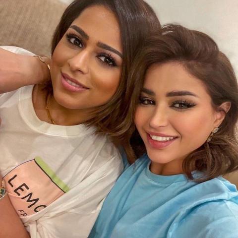 نهى نبيل مع شقيقتها نوف نبيل - صورة من السوشياال ميديا