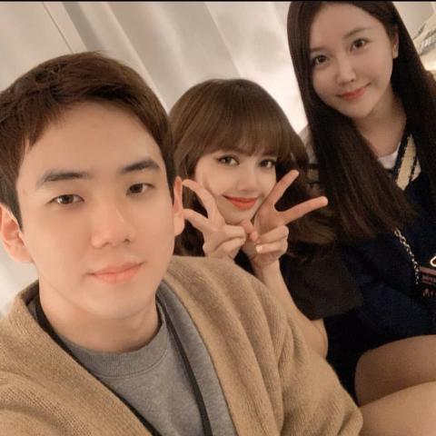 جيسو من بلابينك مع شقيقها وزوجته