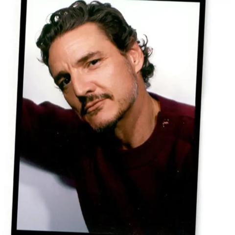 شانيل تختار بيدرو باسكال سفير جديد للدار - الصورة من حساب شانيل