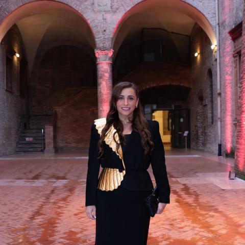 الشيخة بدور القاسمي بتصميم من فالنتينو في جوائز "ببلش هير 2026