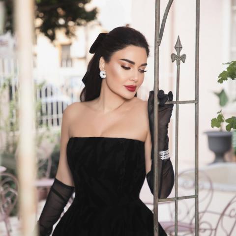 سيرين عبد النور تعيد إحياء الأناقة الريترو بإطلالة لافتة - الصورة بعدسة كفاح بلاني