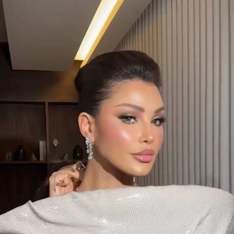 إطلالة أميمة طالب بفستان من توقيع نيكولا جبران بقصة هيكلية