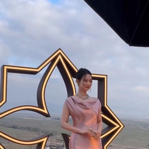 إطلالة شين مين آه في إطلاق مجموعة Louis Vuitton Mythica