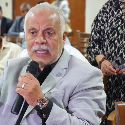 أشرف زكي - صورة من السوشيال ميديا