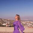 إطلالة نجوى كرم: فستان بنفسجي بتفاصيل غير مبالغ بها
