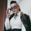 أسماء إبراهيم تتألق بلوك أبيض وأسود بطابع ريترو جميل