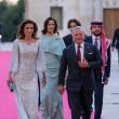 إطلالات راقية للملكة رانيا والأميرة إيمان والأميرة رجوة في عيد استقلال الأردن الـ80