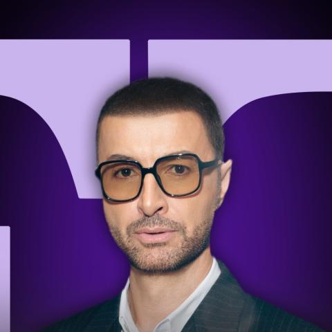 هل يحترف بلال العربي الغناء